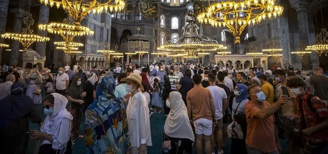 Ramazan ayının başlangıcında Temel Karamollaoğlu’ndan tepki çeken Ayasofya çıkışı: Bir kısmı turistlere açılabilir