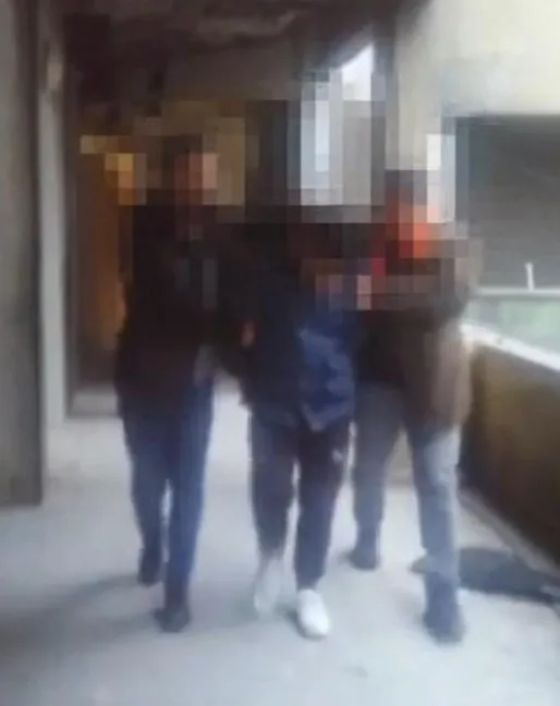 1670312901373.jpg İstanbul’da sokak ortasında taciz skandalı! O anlar kamerada - 4