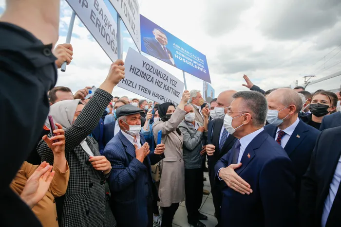 Son dakika: Cumhurbaşkanı Yardımcısı Fuat Oktay’dan YHT şantiyesinde inceleme