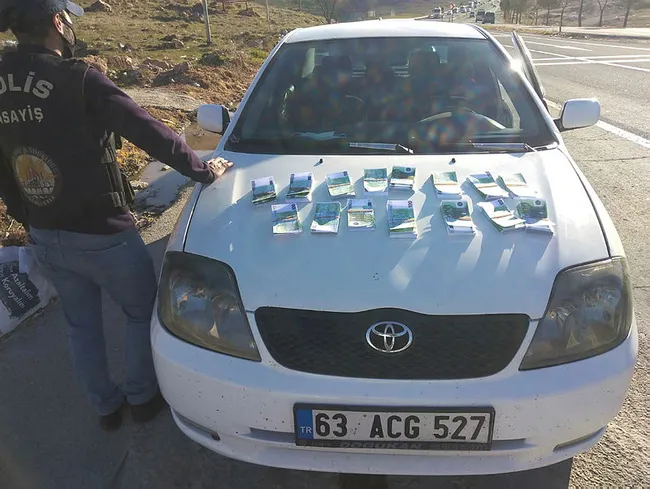 Muğla’da emekli noteri 3 kere dolandıran 5 zanlı tutuklandı - 5