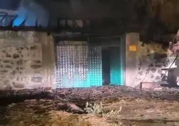 Çankırı'da korkutan ev yangını