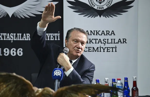 Beşiktaş taraftarı 40 gün 40 gece bayram edecek! Şampiyonluk garantili teknik adama kancayı taktı!