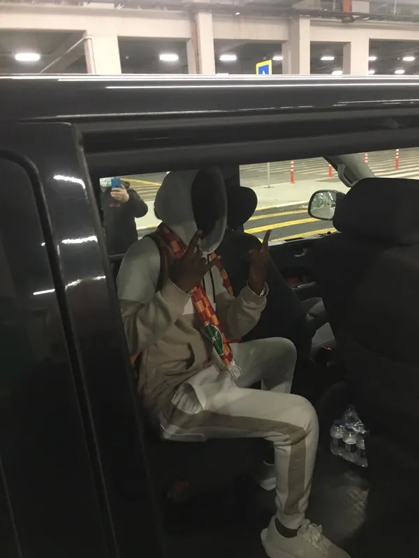 1611372182877.jpg Henry Onyekuru İstanbul'a geldi! İşte ilk sözleri... - 6