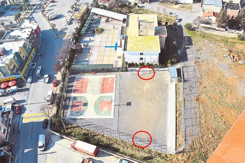 CHP'li belediye basit bir semt sahasını bile yapmayı beceremedi! - 1