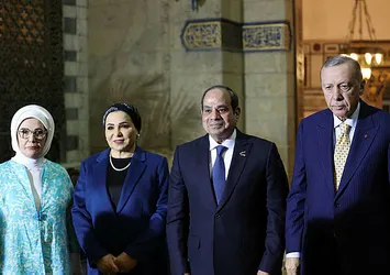 Başkan Erdoğan İmam Şafi Türbesi'ni ziyaret etti
