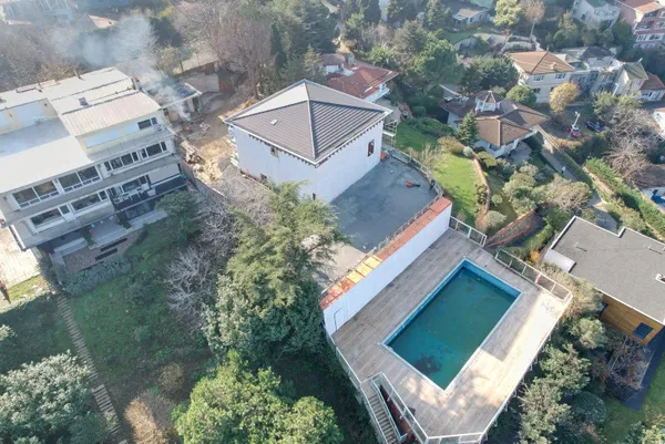 Halk TV’nin sahibi Cafer Mahiroğlu’ndan mahkemede kaçak villa itirafı! Suçu ona attı