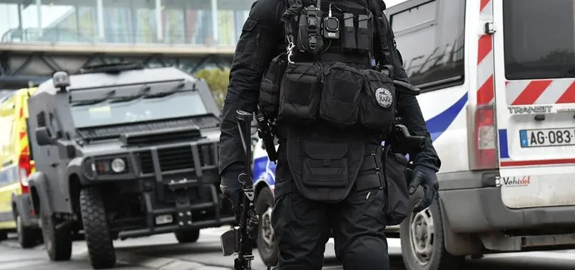 Paris’te terör alarmı