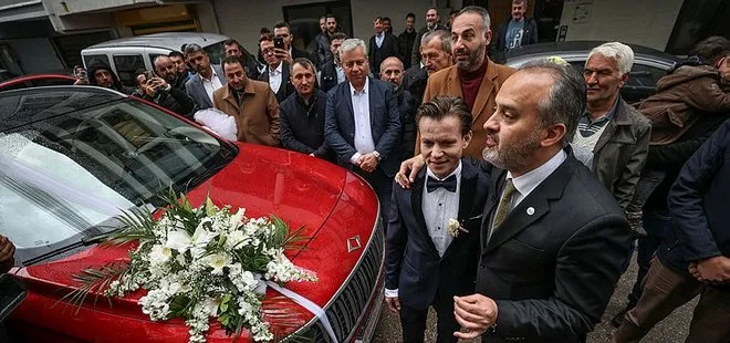 Sanayi ve Teknoloji Bakanı Mustafa Varank söz verdi! Bursa’da Anadolu kırmızısı Togg gelin arabası oldu