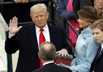 Donald Trump resmen başkan oldu