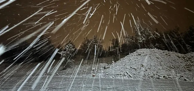 Uşak'ta kar etkili oluyor