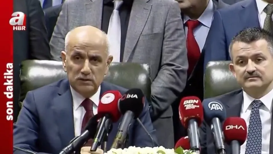 Son dakika: Tarım Bakanlığında devir teslim | Vahit Kirişçi görevi Bekir Pakdemirli’den devraldı