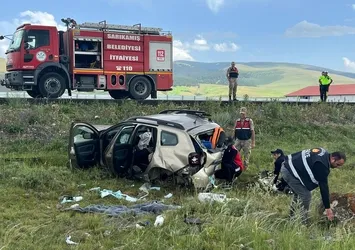 Sarıkamış'ta trafik kazası: 3 yaralı