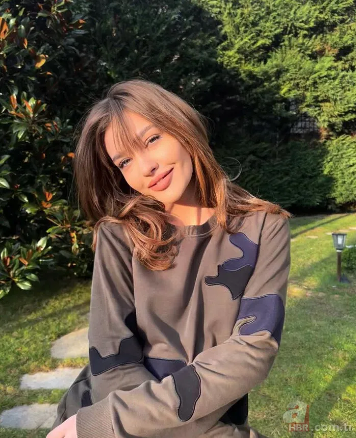 Estetikle bambaşka biri olmuştu! Melisa Döngel’in makyajsız hali olay 3