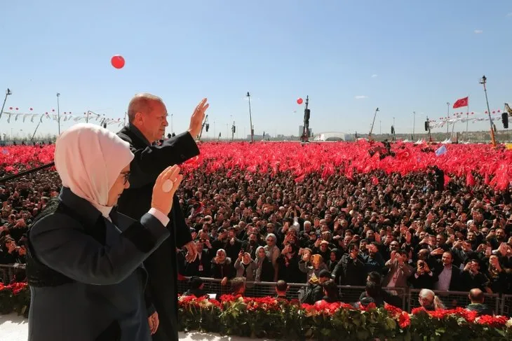 Tansu Çiller ve Mehmet Ağar Yenikapı'da! Başkan Erdoğan karşıladı