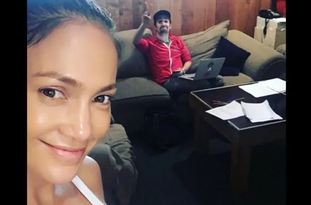 Rihanna Evini Bir Servete Kiraladi Rihanna Makyajsiz Fotograflariyla Olay Oldu Son Dakika Magazin Haberleri