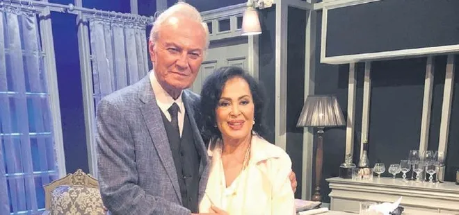 Efsane buluşma! Türkan Şoray ve Ediz Hun...