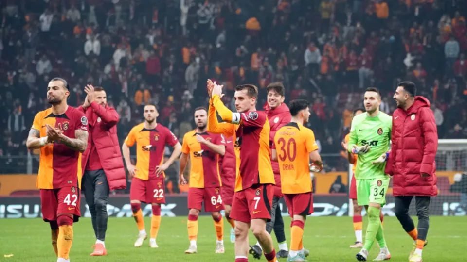 Galatasaray'ın ecel terleri! Uzatma anlarında gelen büyük felaket! Olay yaratan uzatma dakikaları sözleri...