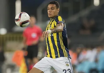 Gregory van der Wiel kartı basıp gitti!