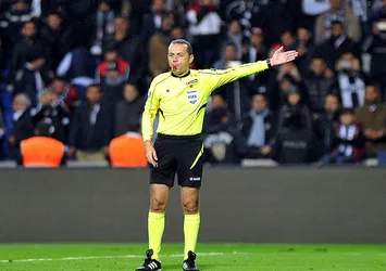 UEFA'dan Cüneyt Çakır'a görev