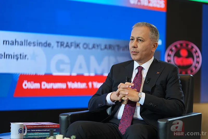 Trafikte yeni dönem! Cezalar yolda... Bakan Yerlikaya tek tek açıkladı: 'Dur' ihtarına uymayana 60 gün trafikten men 15