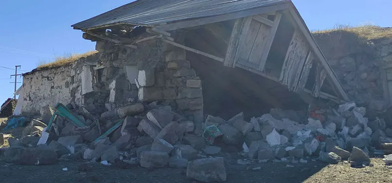 Ardahan'daki deprem sonrası yaralar sarılıyor! 5 köye 50 çadır kuruldu