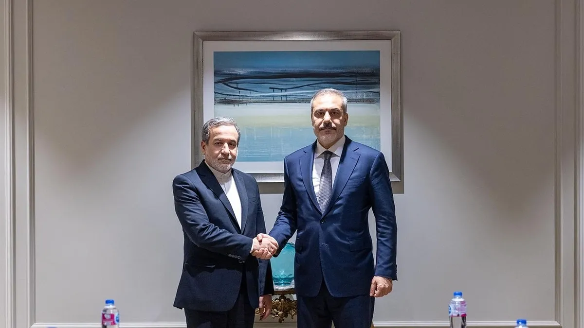 Ankara–Tahran hattında diplomasi trafiği! Bakan Fidan İranlı mevkidaşı Arakçi ile görüştü
