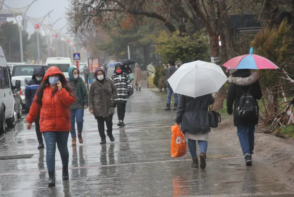 hava-durumu-meteorolojiden-saganak-yagis-uyarisi-bugun-hava-nasil-olacak-istanbul-ankara-izmir-5-haziran-2021-1622864347351.jpg HAVA DURUMU | Meteorolojiden sağanak yağış uyarısı | Bugün hava nasıl olacak? İstanbul Ankara İzmir 5 Haziran 2021 - 6