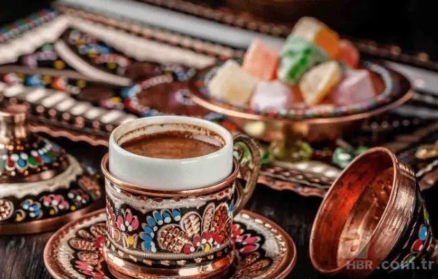 Dostlukları pekiştiren, araya 40 yıl hatır sokan Türk kahvesinin faydaları kadar zararları da var! Kimine şifa kimine zarar…