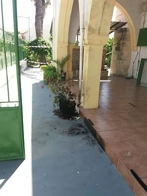 Güney Kıbrıs’ta bulunan Köprülü Camisi’ne çirkin saldırı