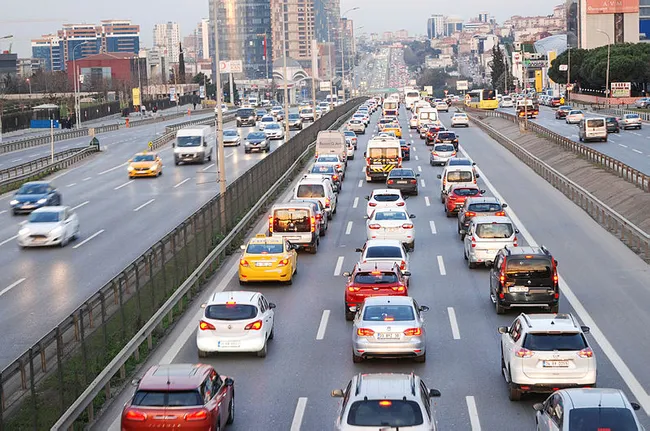 Bilim Kurulu üyesi İlhan: Aşılamaya bağlı olarak kısıtlamalar 15 Şubat gibi kaldırılabilir - 8