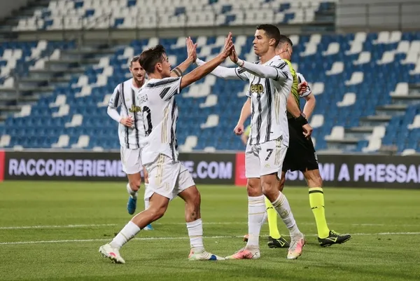 Juventus'ta Cristiano Ronaldo tarihe geçti - 1
