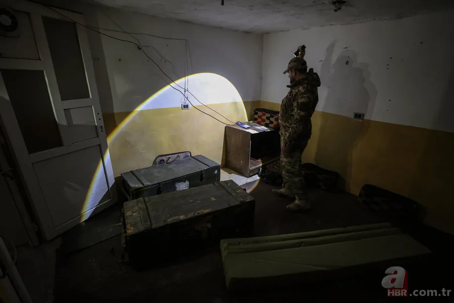 Suriye’de YPG'nin tünel ağı ortaya çıktı: Evlerin altından cephanelik, hastane ve gizli geçitler