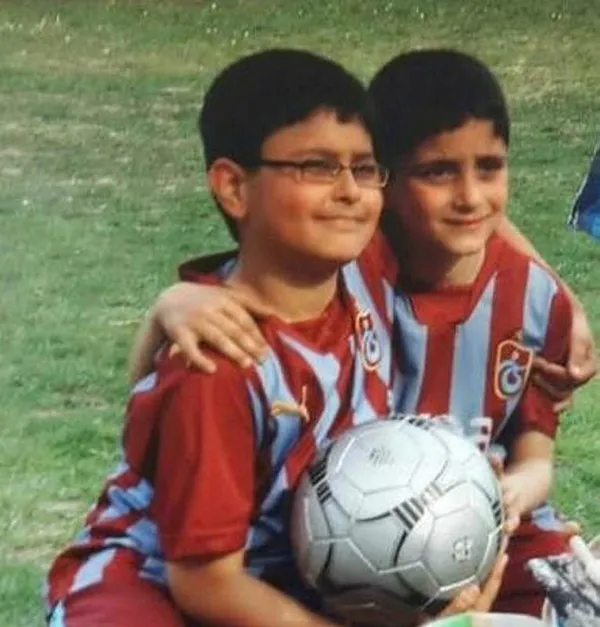 trabzonspor-bir-transferi-daha-kapa-bildirdi-emrehan-gedikli-ile-45-yillik-sozlesme-imzalandi-1644252396199.jpg Trabzonspor bir transferi daha KAP'a bildirdi! Emrehan Gedikli ile 4.5 yıllık sözleşme imzalandı - 2