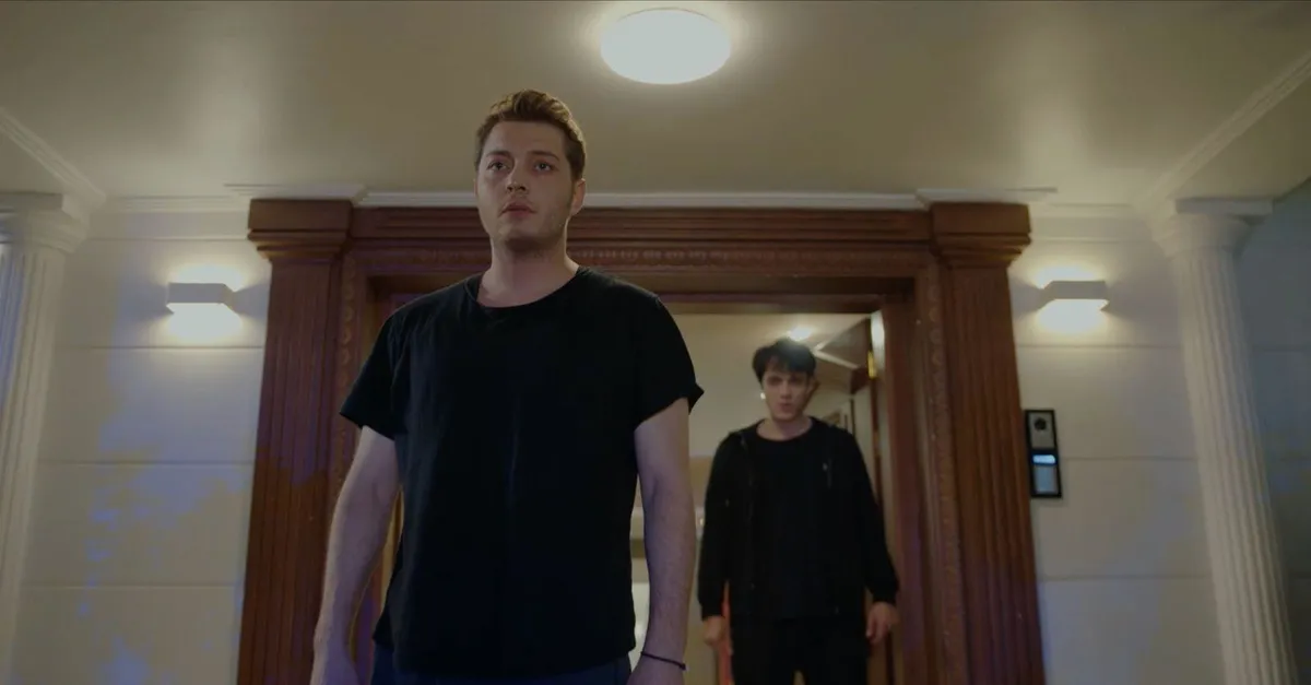 Ateş Kuşları 35. bölüm fragmanı | "Hepimiz masal dinlemeye layık çocuklardık ama hiç masal anlatanımız olmadı!"