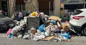 Eylem bitti ama Karşıyaka’da çöpler toplanmadı