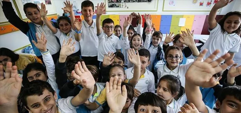 Son dakika: Milyonlarca öğrencinin karne heyecanı! Yarıyıl tatili için son ders zili bugün çalacak | MEB'den yarıyıl tatilinde bir ilk