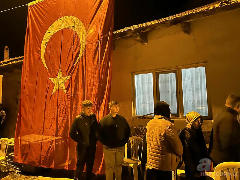 Pençe-Kilit şehitleri Eyyüp Uğurlu, Mehmet Demir ve Hakan Köroğlu’nun ailesine acı haber verildi 14