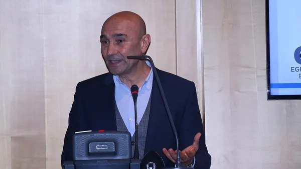 1700634845719.jpg CHP Sözcüsü Deniz Yücel'den Tunç Soyer'i üzecek açıklama: Memnuniyette azaldıysa diğer aday adayları düşünülebilir