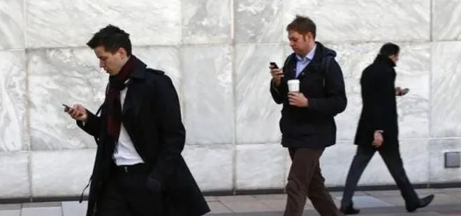 Japonya’nın o şehrinde yürürken telefon kullanmak yasaklandı
