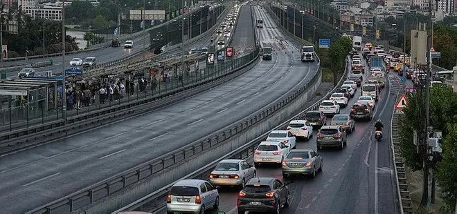 Haliç Köprüsü kapandı! Trafik kilit | Asfalt yenileme çalışması nedeniyle trafikte aksamalar var