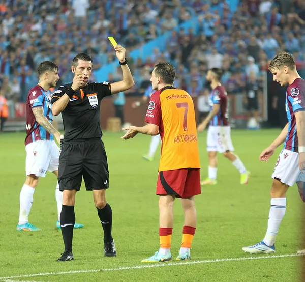 trabzonda-sessiz-derbi-trabzonspor-0-0-galatasaray-mac-sonucu-ozet-1661719923781.jpg Trabzon'da sessiz derbi! Trabzonspor 0-0 Galatasaray (MAÇ SONUCU-ÖZET) - 7