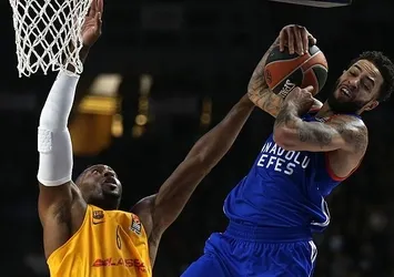 Anadolu Efes, Barcelona Lassa deplasmanında