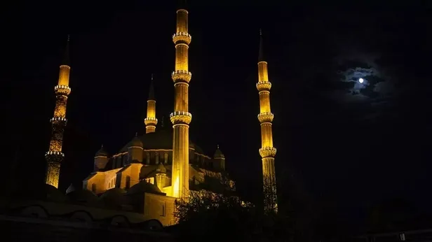 Regaip Kandili okunacak dualar, çekilecek tesbihler ve zikirler neler? İşte Türkçe-Arapça dualar…