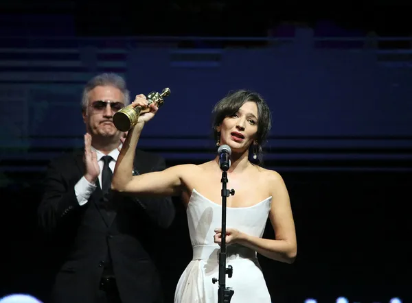 Nihal Yalçın’ın yakın arkadaşı Zeynep Ocak bebek katili Öcalan’a övgüler yağdırdı! Selahattin Demirtaş’a özgürlük çağrısı yapmıştı