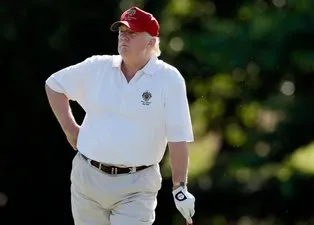 100 bin kişinin coronavirüs nedeniyle öldüğü ABD'de Trump'ın golf keyfi tepki çekti