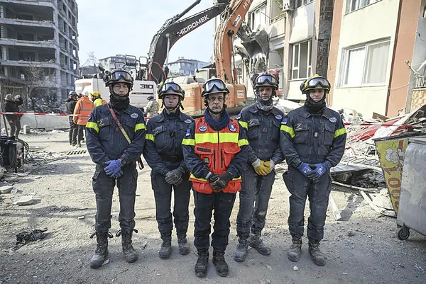 Fransa’dan Kahramanmaraş depremden etkilenen Adıyaman’a sahra hastanesi