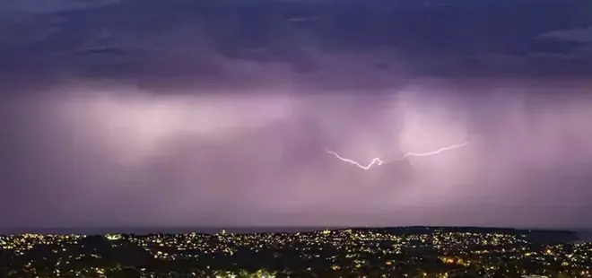 Güney Afrika’da yıldırım düştü: 2 ölü