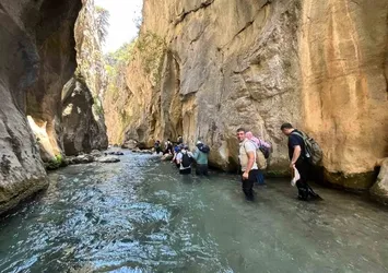 Hançer ve Hapis Kanyonu'na ziyaretçi akını