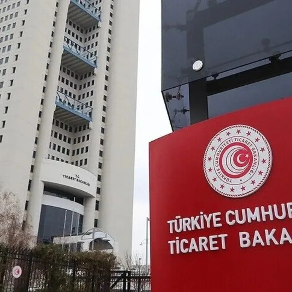 Ticaret Bakanlığı'ndan aldatıcı reklamlara yönetmelik değişikliği