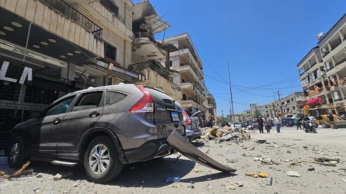 İşgalci İsrail Lübnan'ın güneyini topçu atışlarıyla saldırdı